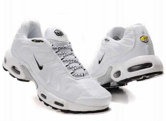 paire de tn basket tn requin shop shoes skate pas cher marque.JPG